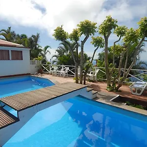 Hotel El Momo **